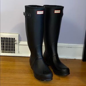 Tall matte black hunter boots